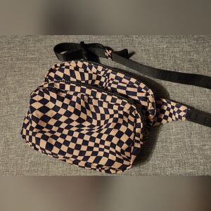 BAGGU Trippy Checker Fanny Crossbody